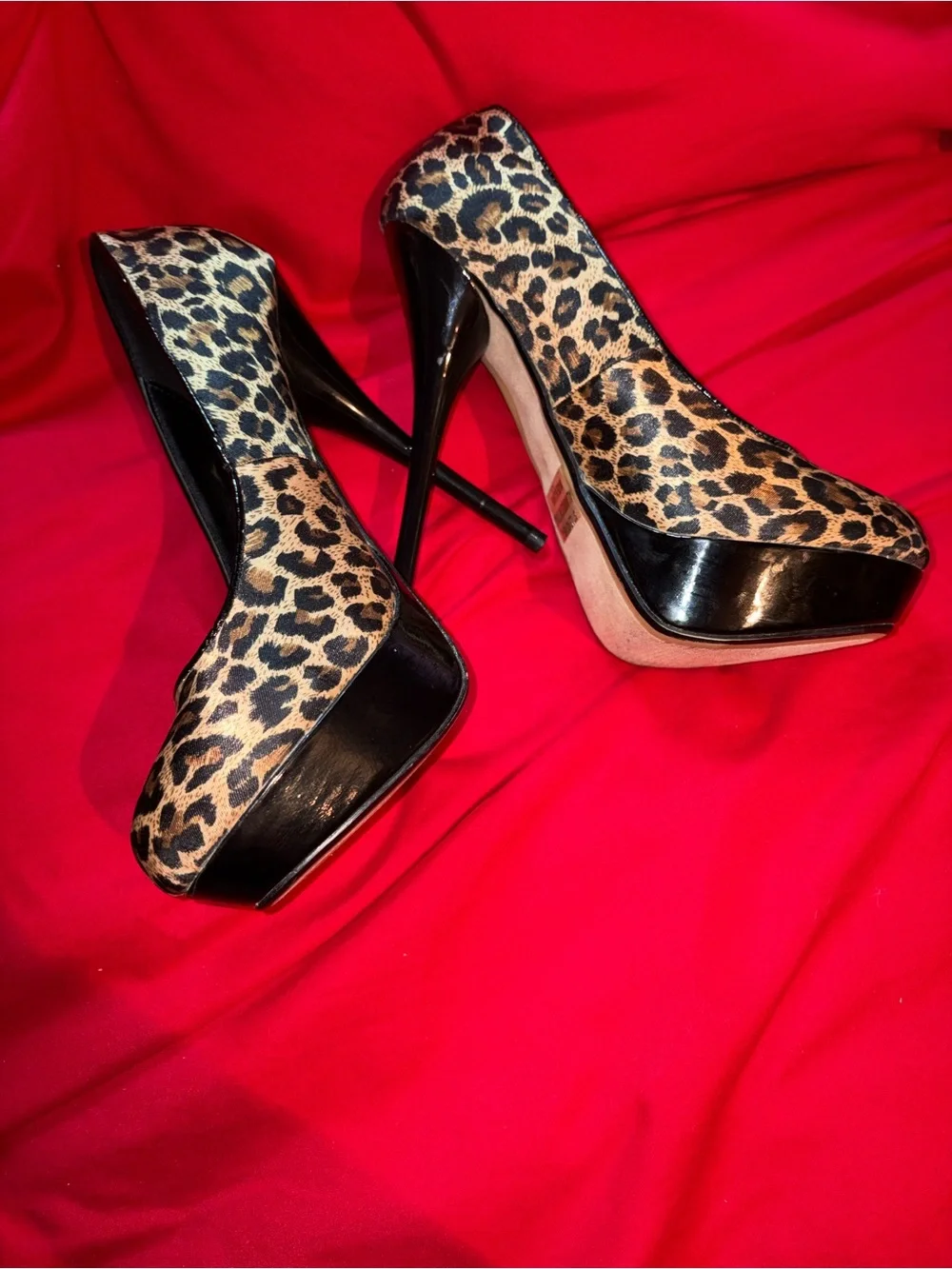Vintage Y2K miss Me Leopard print Platform Stiletto Pumps size 7.5 NIB